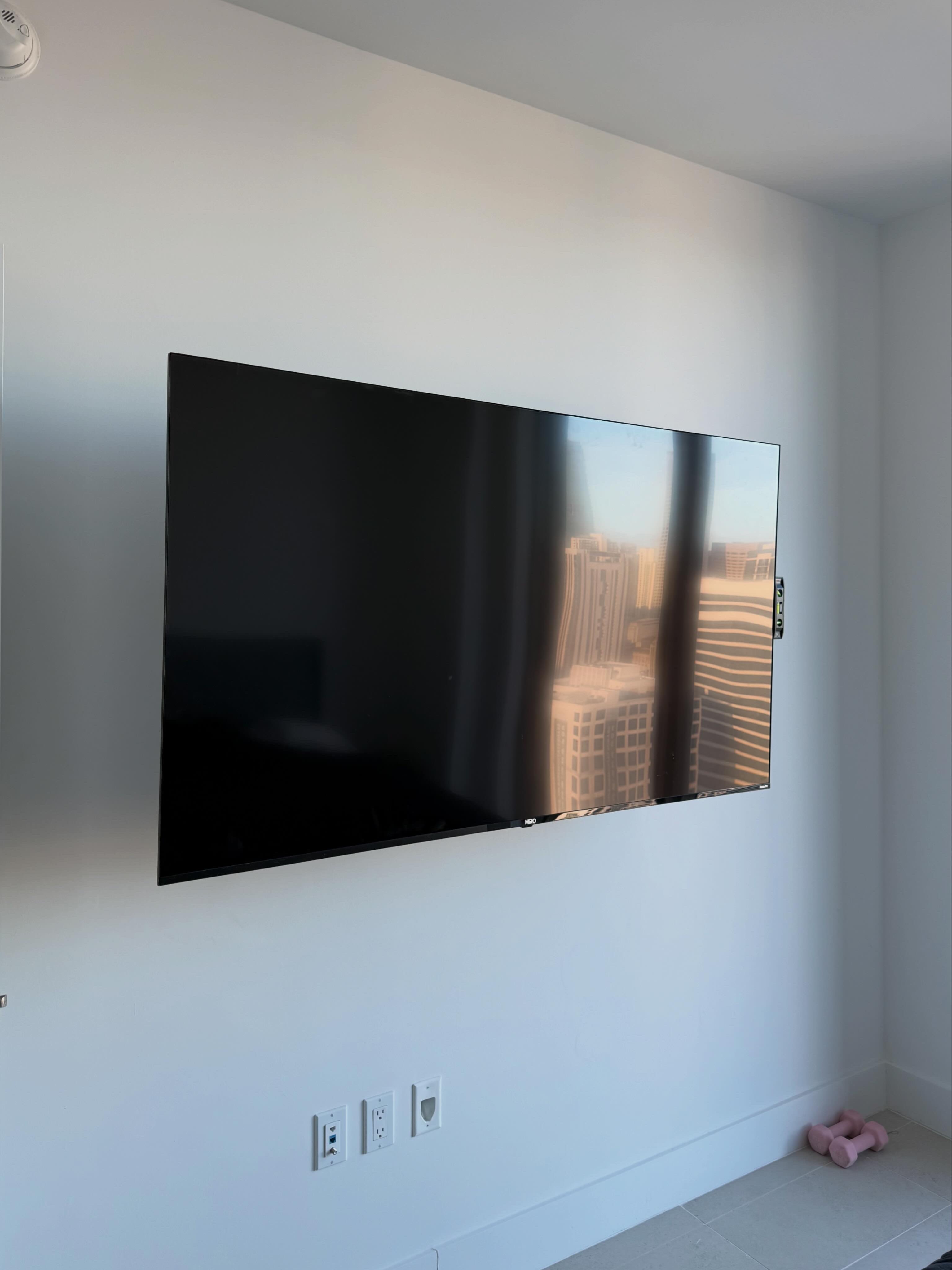 Wall mounted TV Miami